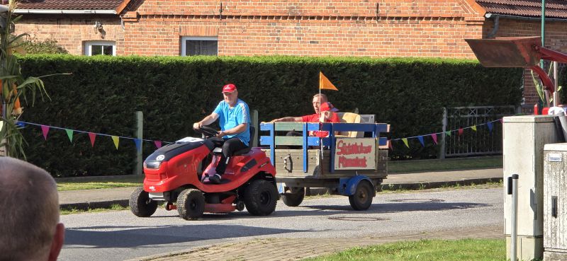 Erntefest in Rakow 2025 / g_3_0_20250920_141348.jpg