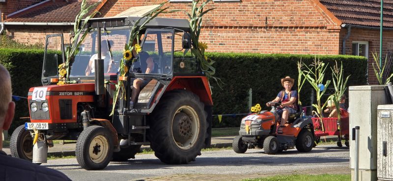 Erntefest in Rakow 2025 / g_7_0_20250920_141329.jpg