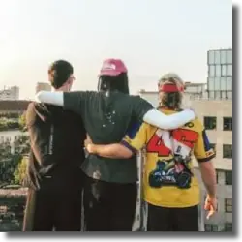 badchieff, Ski Aggu & SIRA - Jung und laut